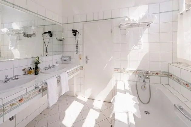 Classic Tek Büyük Yataklı Oda