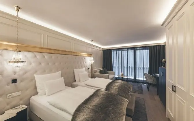 Superior Tek Büyük Yataklı Oda, Avlu Manzaralı