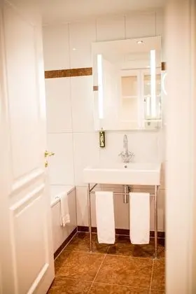 Deluxe Tek Büyük Yataklı Oda, Küvet