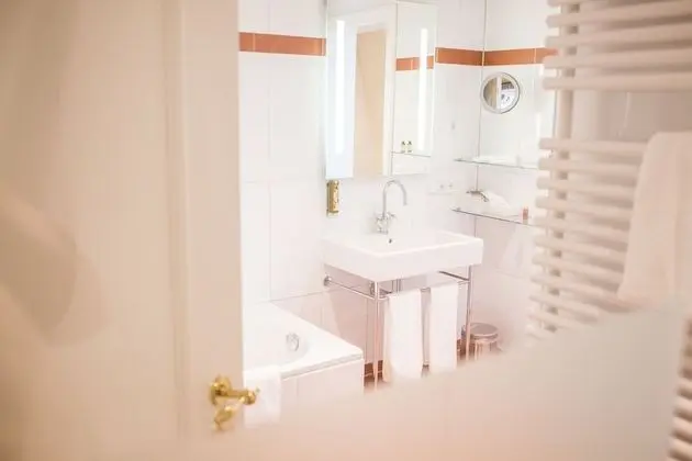 Deluxe Tek Büyük Yataklı Oda, Küvet