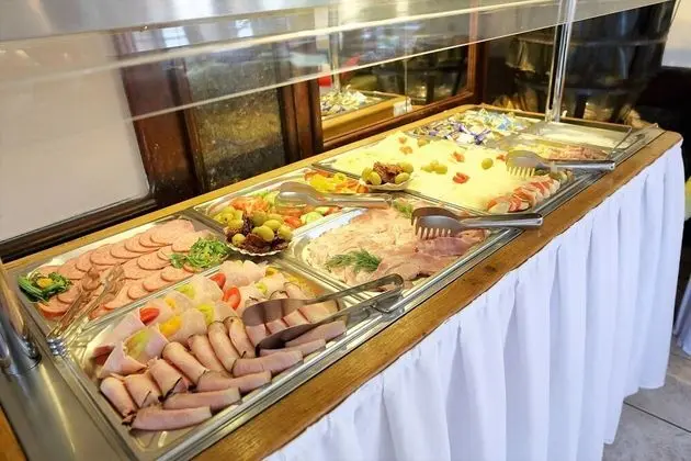 Standard Tek Büyük Yataklı Oda, Balkon, Bahçe Manzaralı