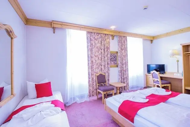 Üç Kişilik Oda (in the castle)