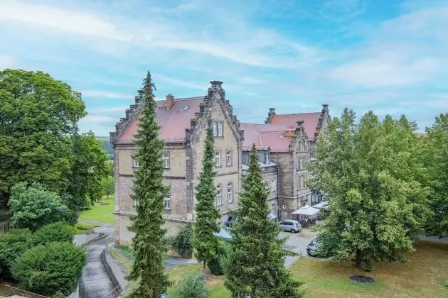 Üç Kişilik Oda (in the castle)