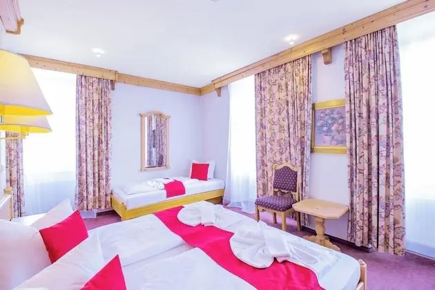 Üç Kişilik Oda (in the castle)