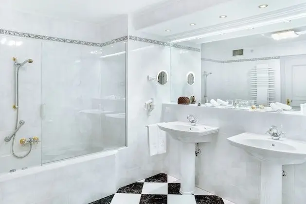 Castle Suite