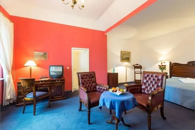 Comfort Tek Büyük Yataklı Oda