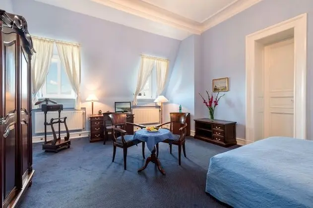 Comfort Tek Büyük Yataklı Oda