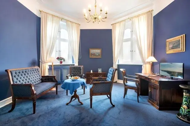 Deluxe Tek Büyük Yataklı Oda