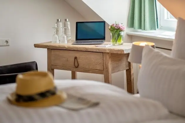 Classic Tek Büyük Yataklı Oda