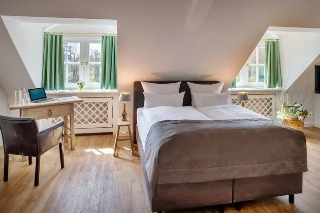 Classic Tek Büyük Yataklı Oda