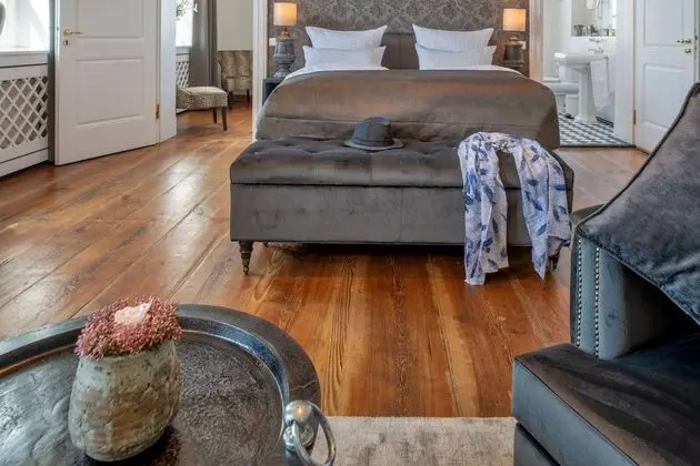 Junior Stüdyo Süit