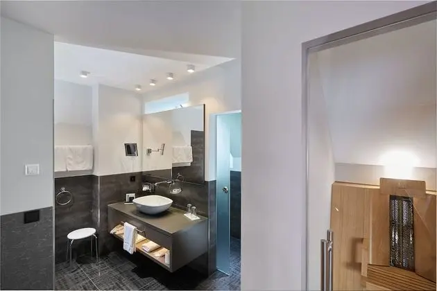 Deluxe Süit, Birden Çok Yatak, Balkon, Havuz Manzaralı