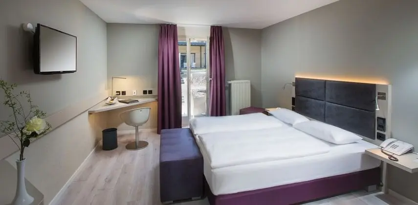 Deluxe Tek Büyük Yataklı Oda, 1 Büyük (Queen) Boy Yatak, Havuz Kullanımı, Bahçeli