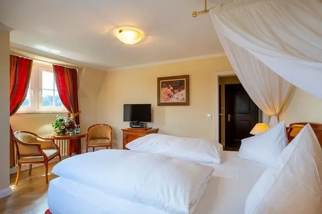 Comfort Tek Büyük Yataklı Oda