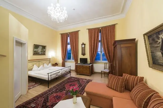 Tek Büyük Yataklı Oda