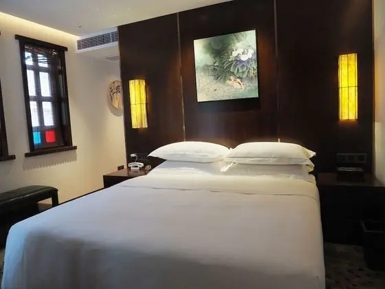 Deluxe Tek Büyük Yataklı Oda