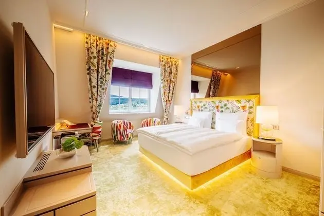 Tek Büyük Yataklı Oda