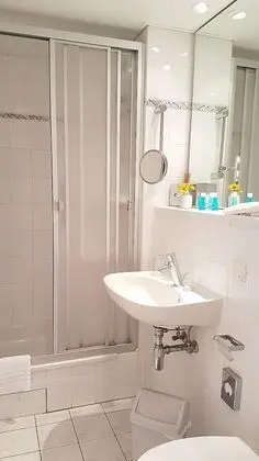 Tek Büyük Yataklı Oda, 1 Çift Kişilik Yatak