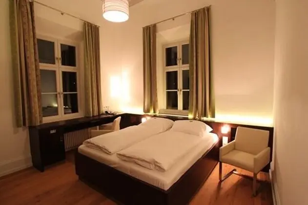 Comfort Büyük Yataklı Tek Kişilik Oda