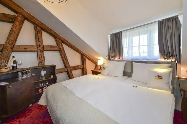 Tek Büyük Yataklı Oda