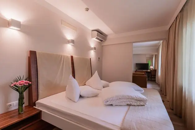 Junior Suit Standard