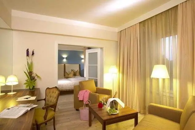 Junior Suit Standard