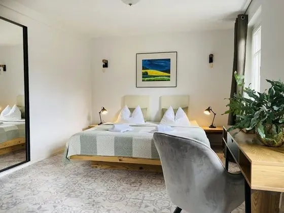 Basic Tek Büyük Yataklı Oda, Banyolu/Duşlu, Bahçe Manzaralı (Forsthaus 14)