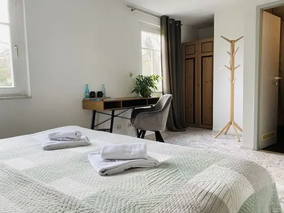 Basic Tek Büyük Yataklı Oda, Banyolu/Duşlu, Bahçe Manzaralı (Forsthaus 14)