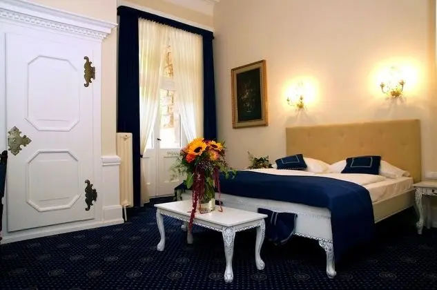 Comfort Tek Büyük Yataklı Oda