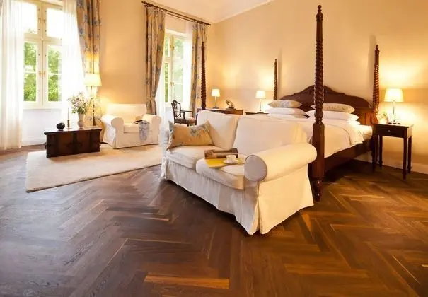 Deluxe Tek Büyük Yataklı Oda (Bellevue Zimmer)