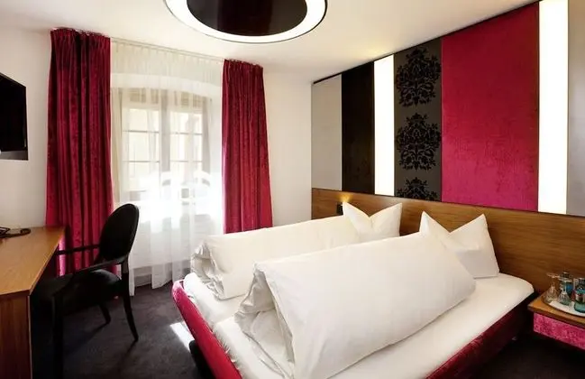 Comfort Tek Büyük Yataklı Oda, 1 Çift Kişilik Yatak (Comfort Junior Doppelzimmer)