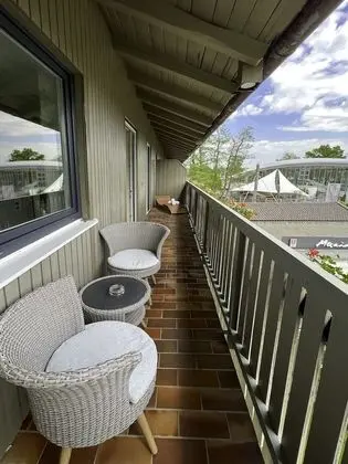 Comfort Tek Büyük Yataklı Oda, Balkon, Göl Manzaralı