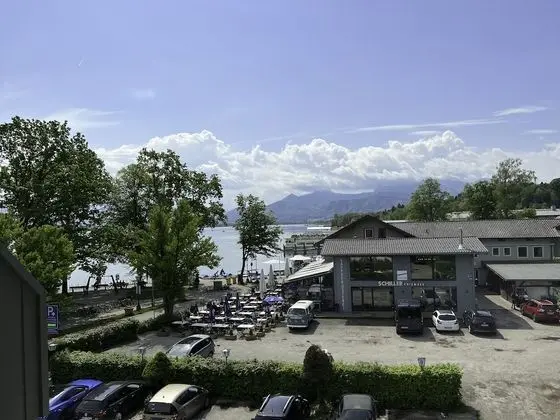 Comfort Tek Büyük Yataklı Oda, Balkon, Göl Manzaralı