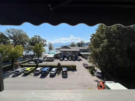 Deluxe Tek Büyük Yataklı Oda, Balkon, Göl Manzaralı