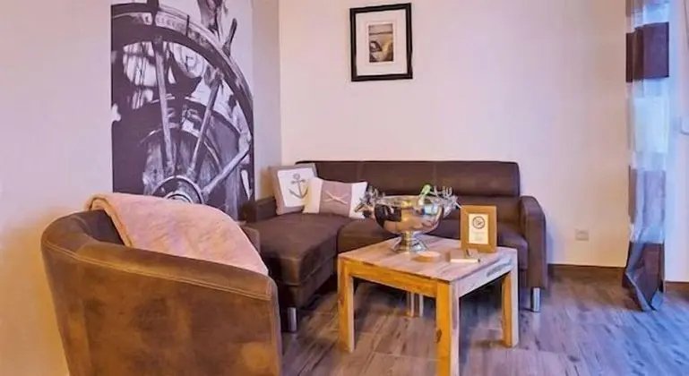 Superior Apart Daire, 2 Yatak Odası, Şömine, Göl Manzaralı