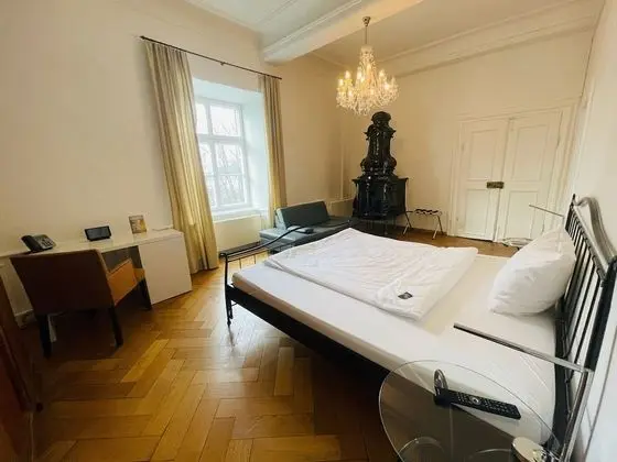 Tek Büyük Yataklı Oda (Schloss)