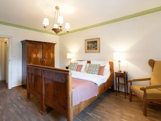 Standard Tek Büyük Yataklı Oda