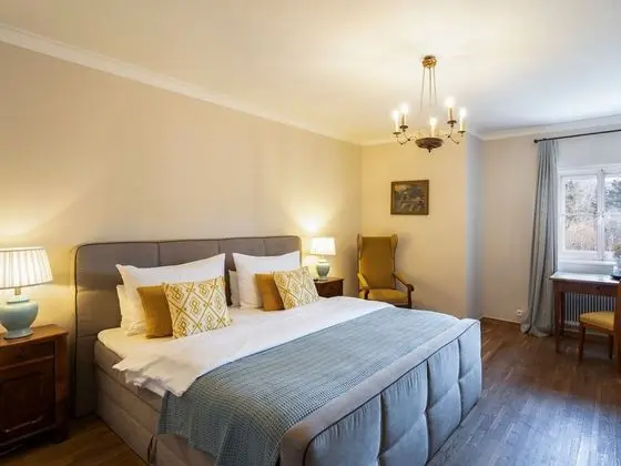 Standard Tek Büyük Yataklı Oda