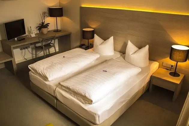 Basic Tek Büyük Yataklı Oda