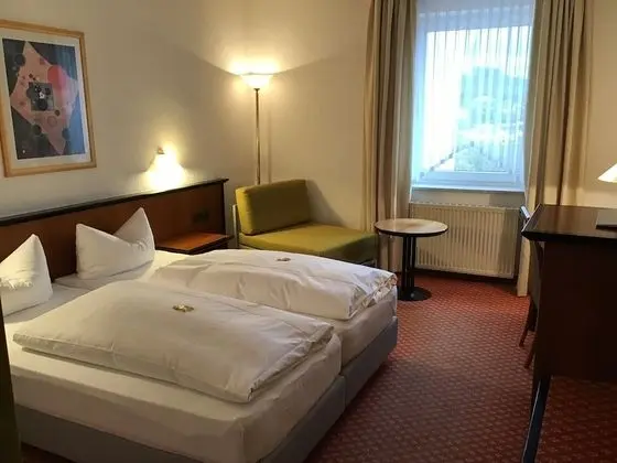 Basic Tek Büyük Yataklı Oda