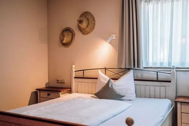 Basic Tek Büyük Yataklı Oda