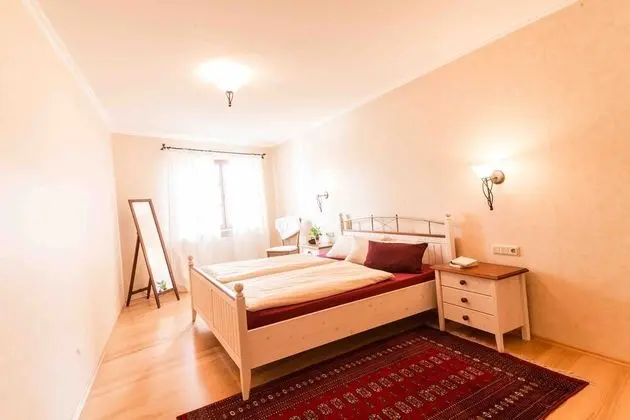 Basic Tek Büyük Yataklı Oda