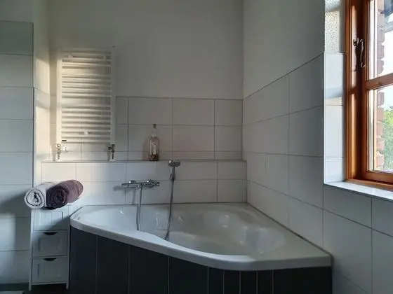 Deluxe Tek Büyük Yataklı Oda, Banyolu/Duşlu, Bahçe Manzaralı (#3 QueenMom im EG)