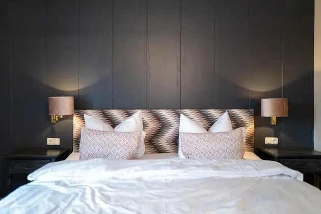 Basic Tek Büyük Yataklı Oda