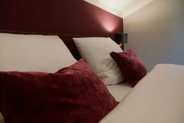 Basic Tek Büyük Yataklı Oda