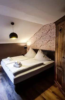 Basic Tek Büyük Yataklı Oda