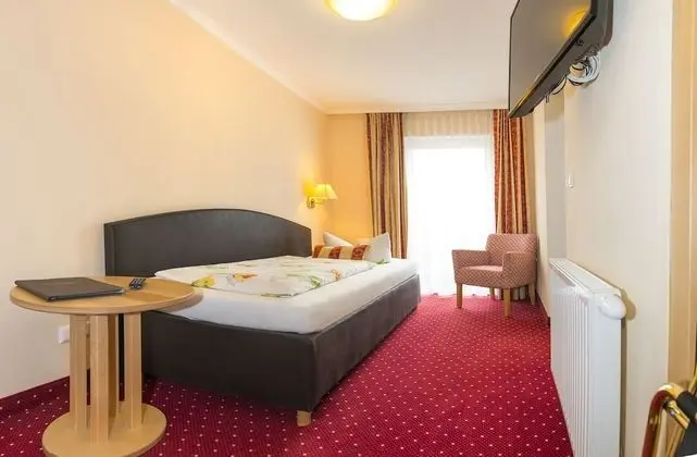 Basic Tek Kişilik Oda, 1 Tek Kişilik Yatak, Sigara İçilmez, Avlu Manzaralı