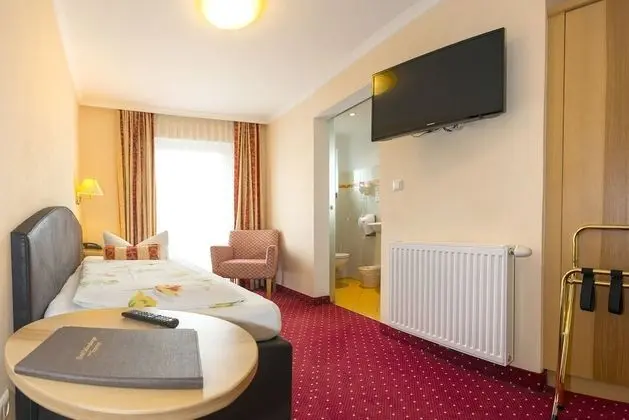 Basic Tek Kişilik Oda, 1 Tek Kişilik Yatak, Sigara İçilmez, Avlu Manzaralı