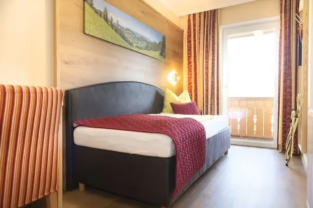 Basic Tek Kişilik Oda, 1 Tek Kişilik Yatak, Sigara İçilmez, Avlu Manzaralı