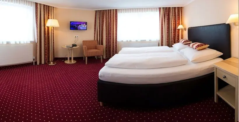 Deluxe Dört Kişilik Oda